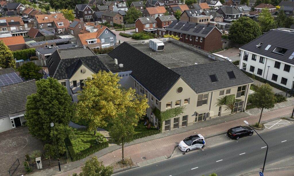 Vogelvlucht nw El Sombrero zoom LR